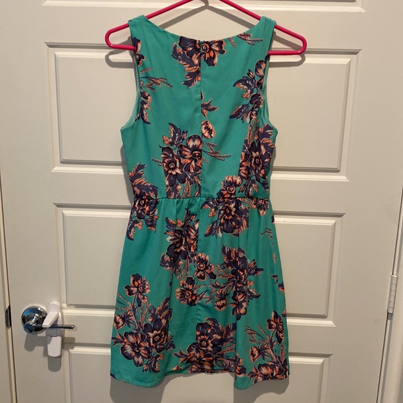 Floral dress - Picture 2 of 2
